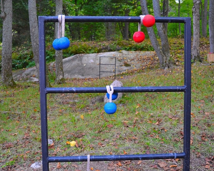 Metal ladder ball game