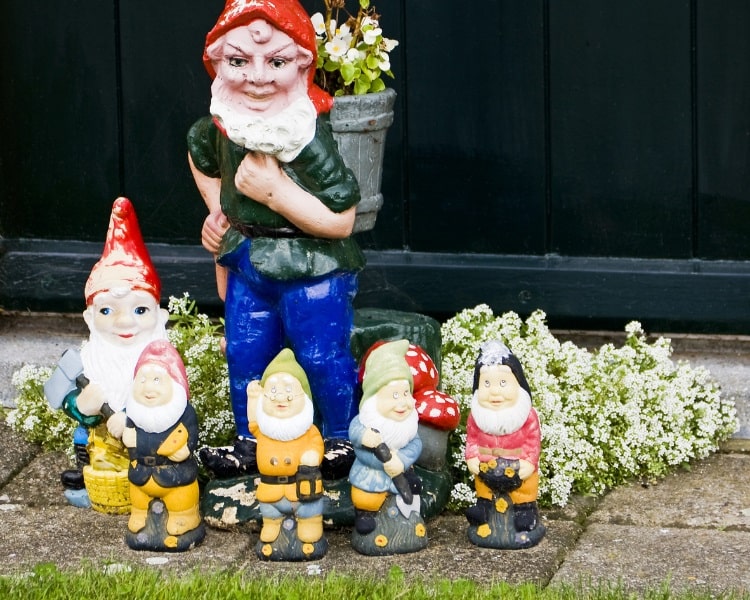Garden gnome family