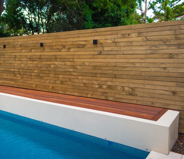 Horizontal timber pool fence