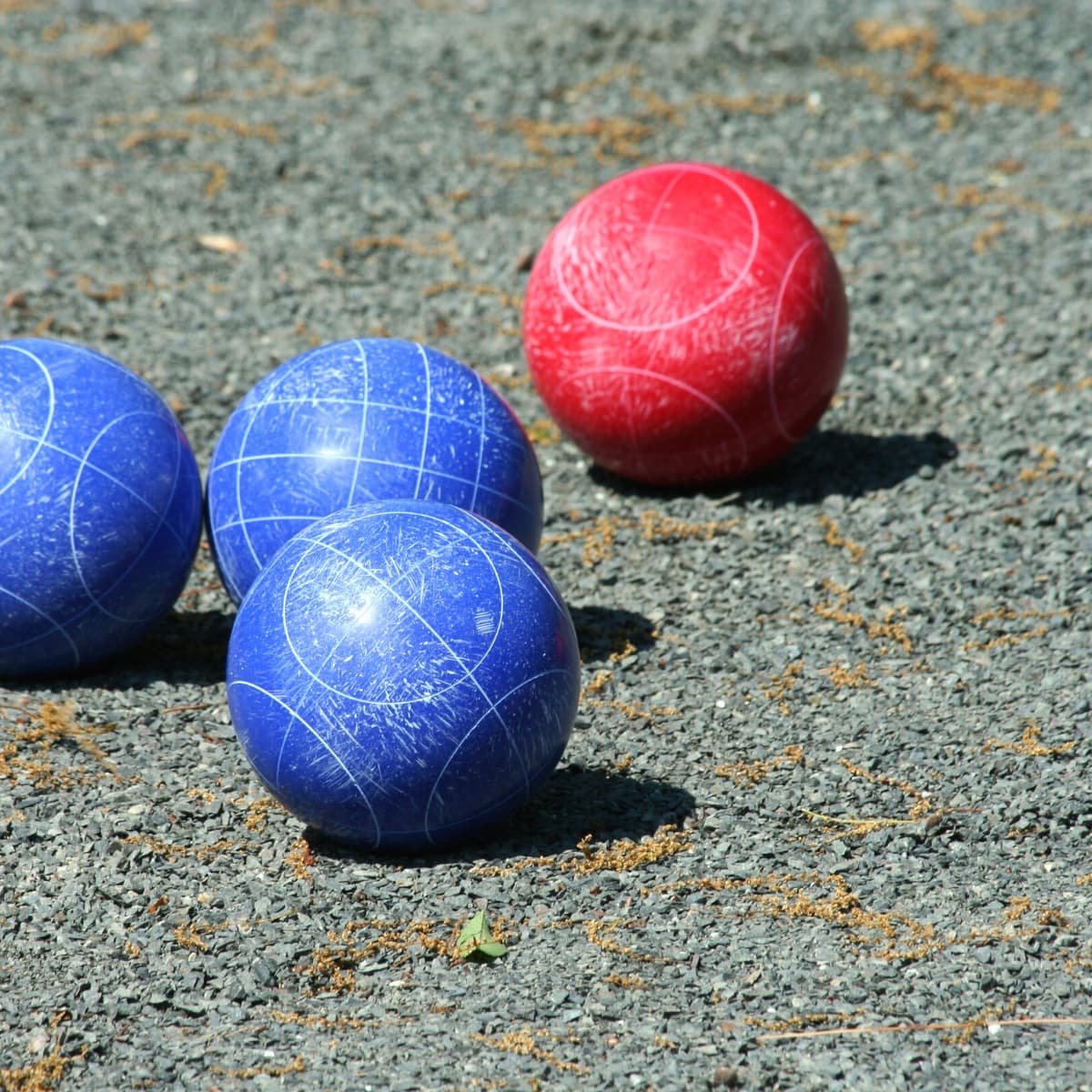 Colors of bocce balls