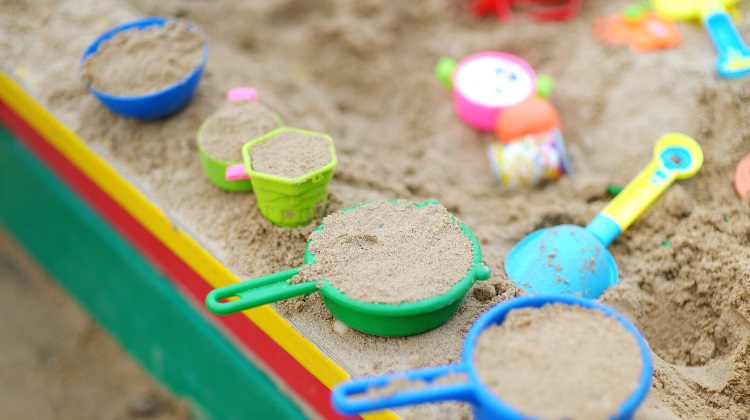 Best kids sandboxes with cover