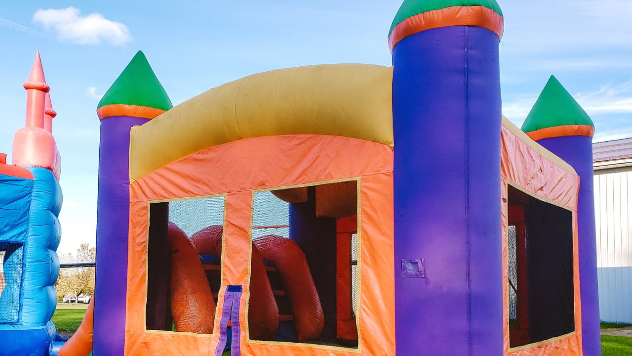 Best outdoor inflatable bounce houses