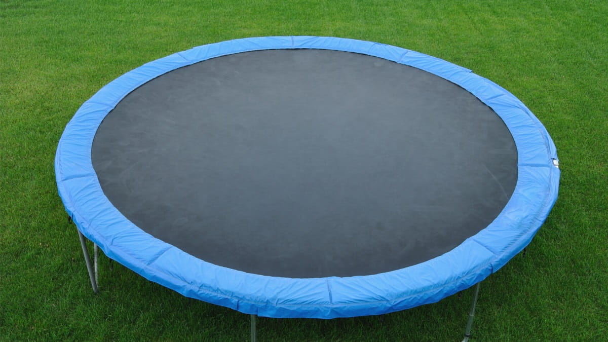 Trampoline shapes explained (round, square, rectangular, oval)