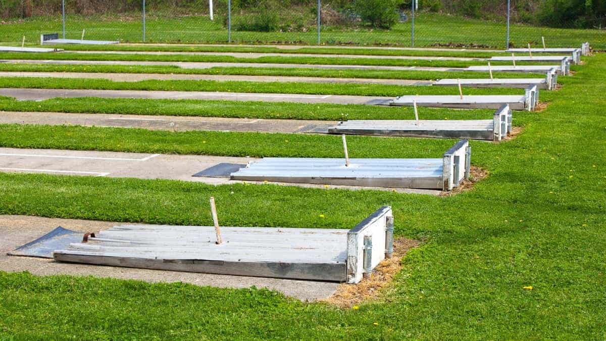 Horseshoe court and pit dimensions